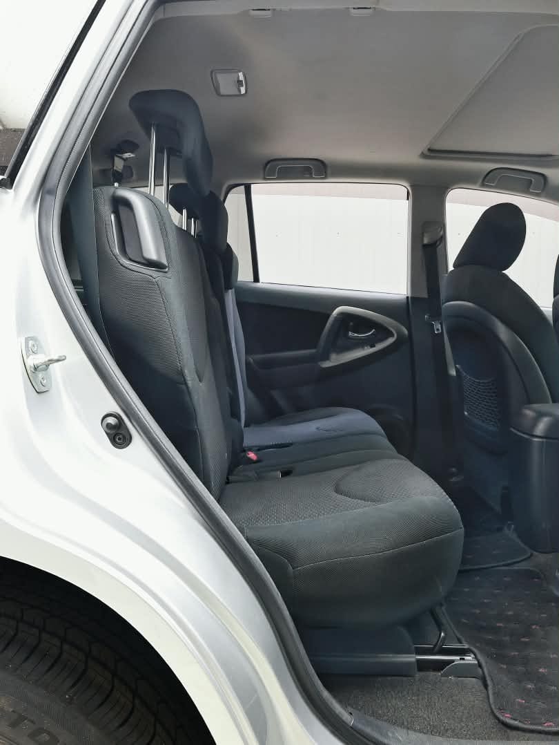 2013 Toyota RAV-4 STYLE image-14