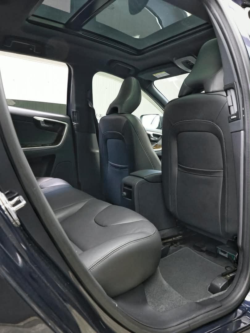 2017 Volvo XC60 D4 CLASSIC image-14
