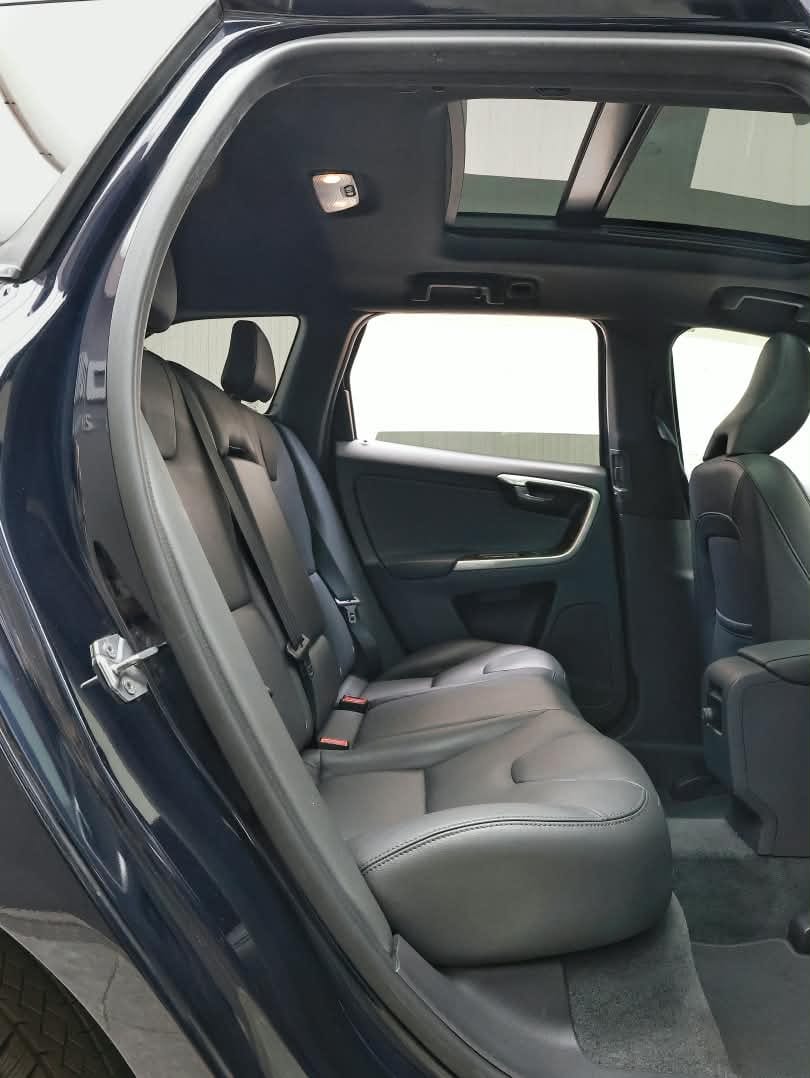 2017 Volvo XC60 D4 CLASSIC image-15