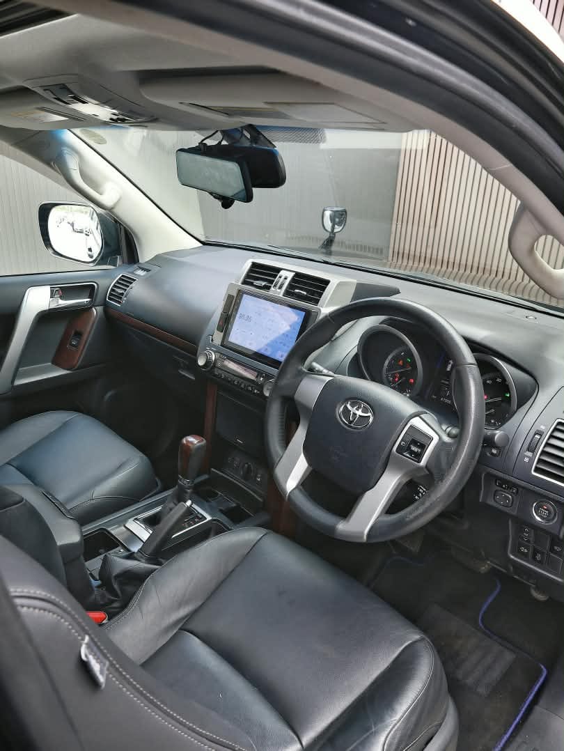 2017 Toyota Land Cruiser Prado TX L PKG image-8