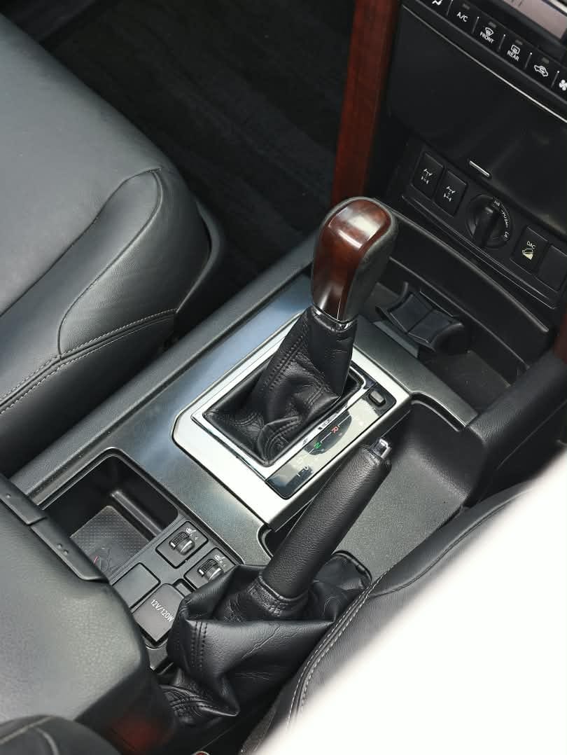 2017 Toyota Land Cruiser Prado TX L PKG image-10