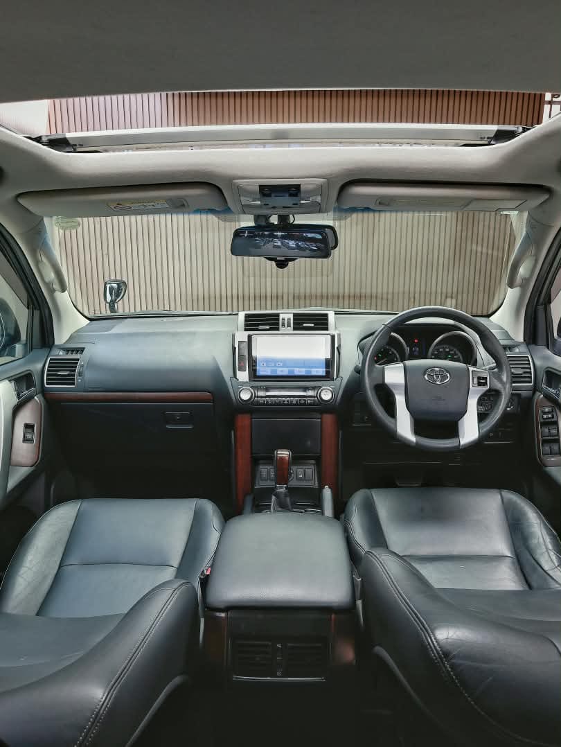 2017 Toyota Land Cruiser Prado TX L PKG image-13