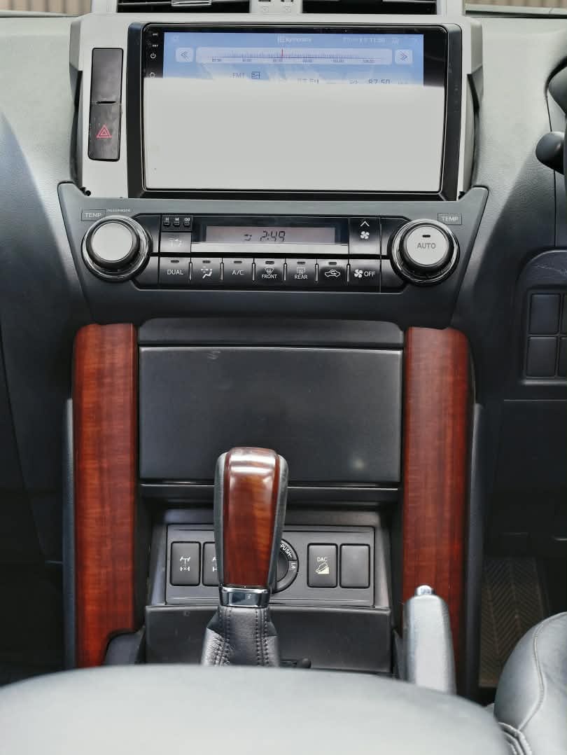 2017 Toyota Land Cruiser Prado TX L PKG image-11